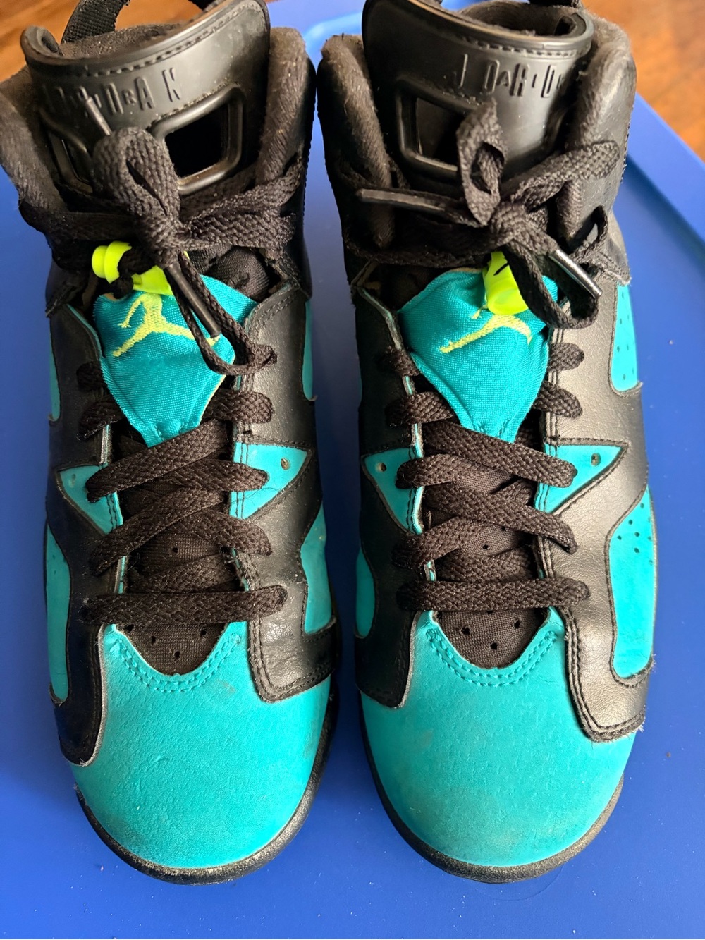 Retro Jordan 6 Kids “Turbo Green” size 7